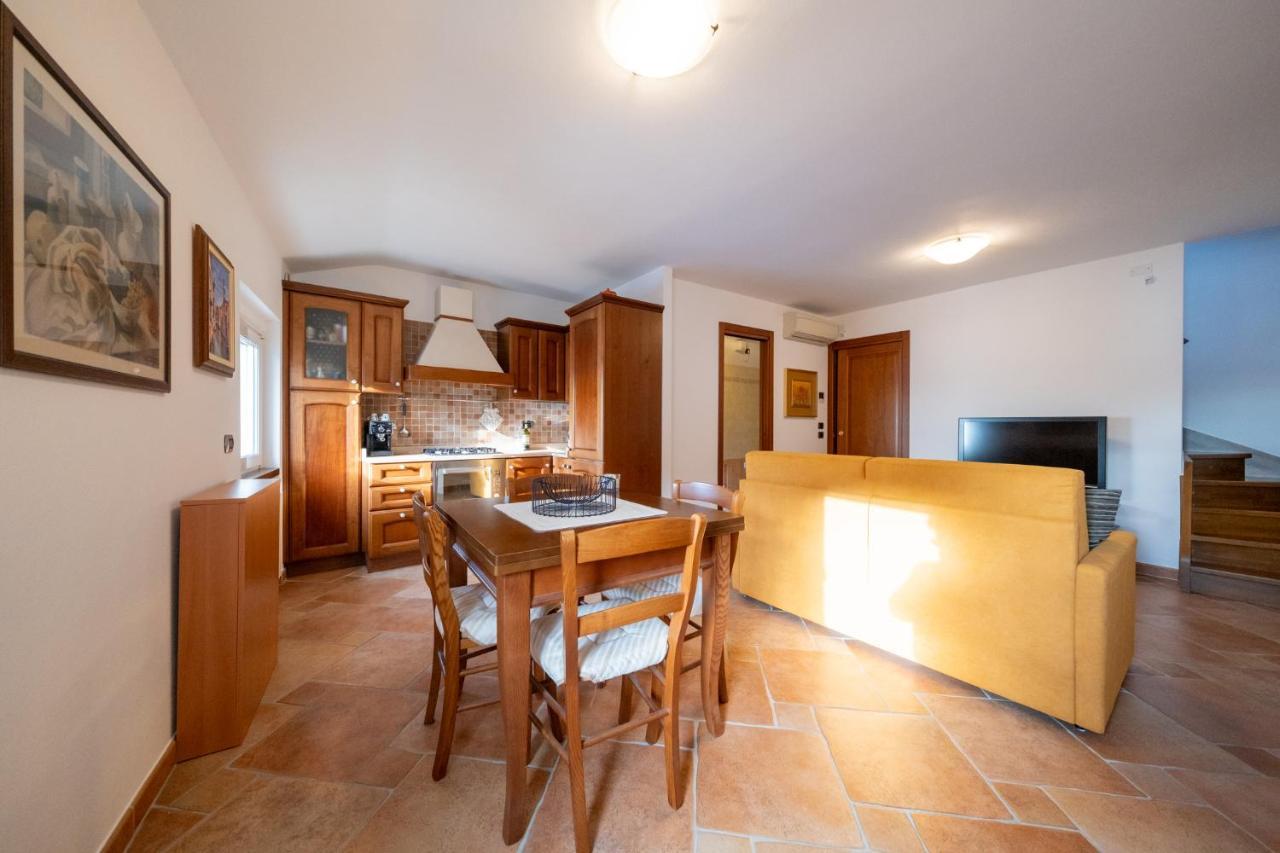 Apartmentsgarda - Baia Del Garda 5 Exterior foto